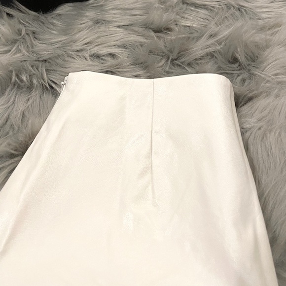 NWOT Leather Pleated Mini - Picture 2 of 5